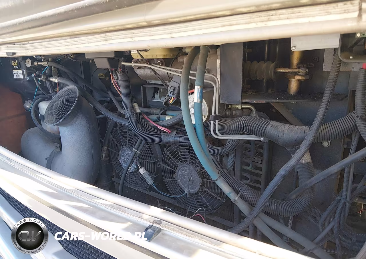 2005 Workhorse Custom Chassis Motorhome Chassis W22 VIN:5B4MP67G453402845 - 10