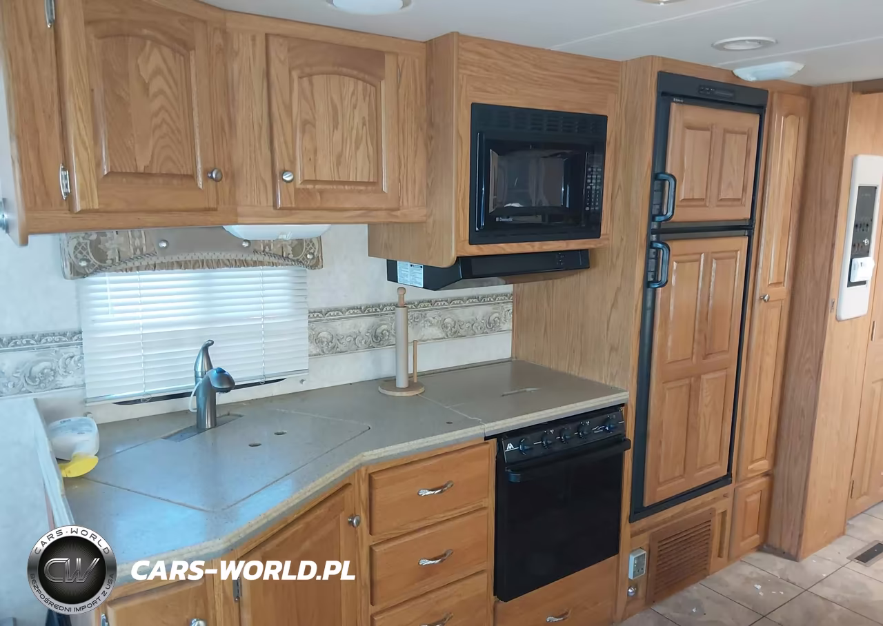 2005 Workhorse Custom Chassis Motorhome Chassis W22 VIN:5B4MP67G453402845 - 15