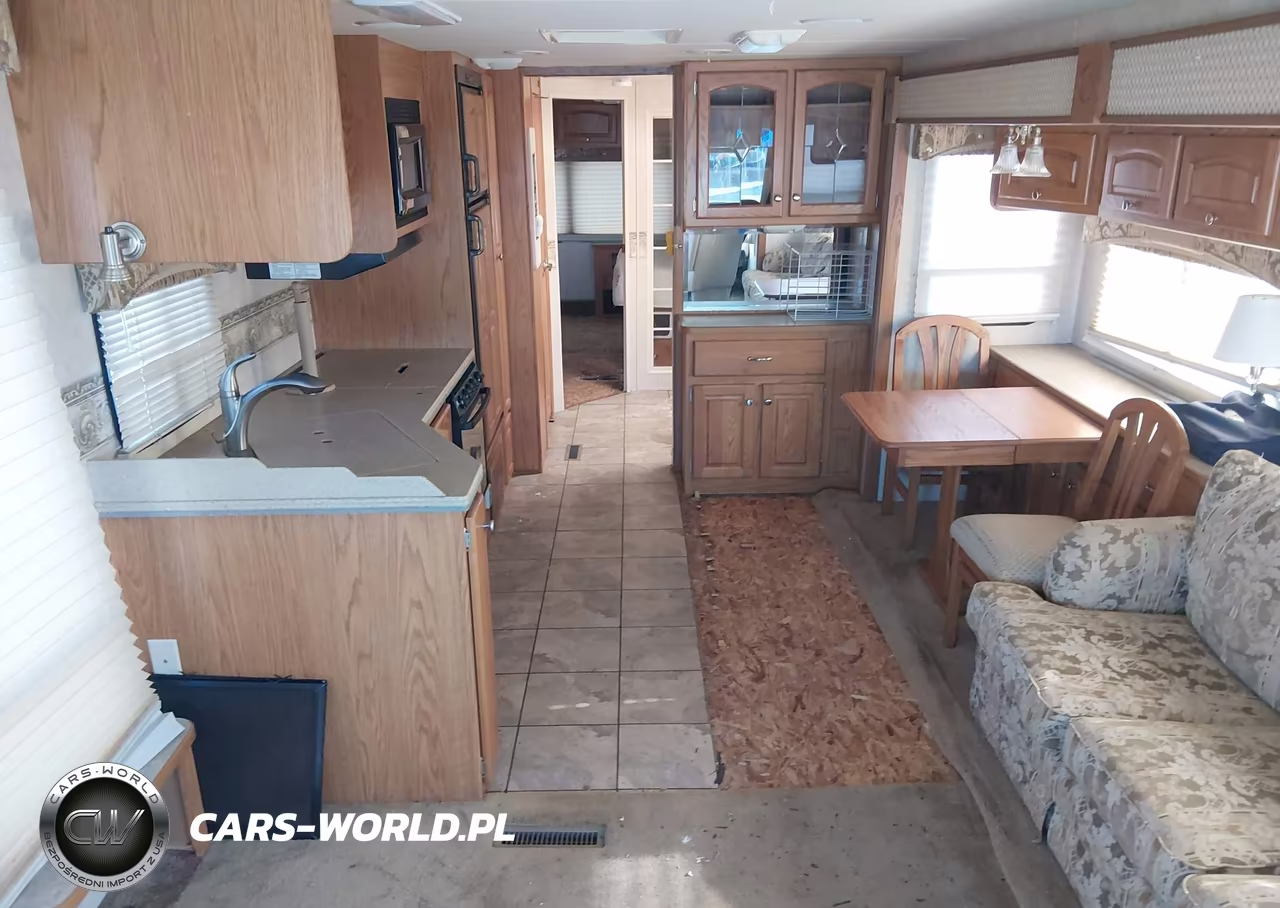 2005 Workhorse Custom Chassis Motorhome Chassis W22 VIN:5B4MP67G453402845 - 8