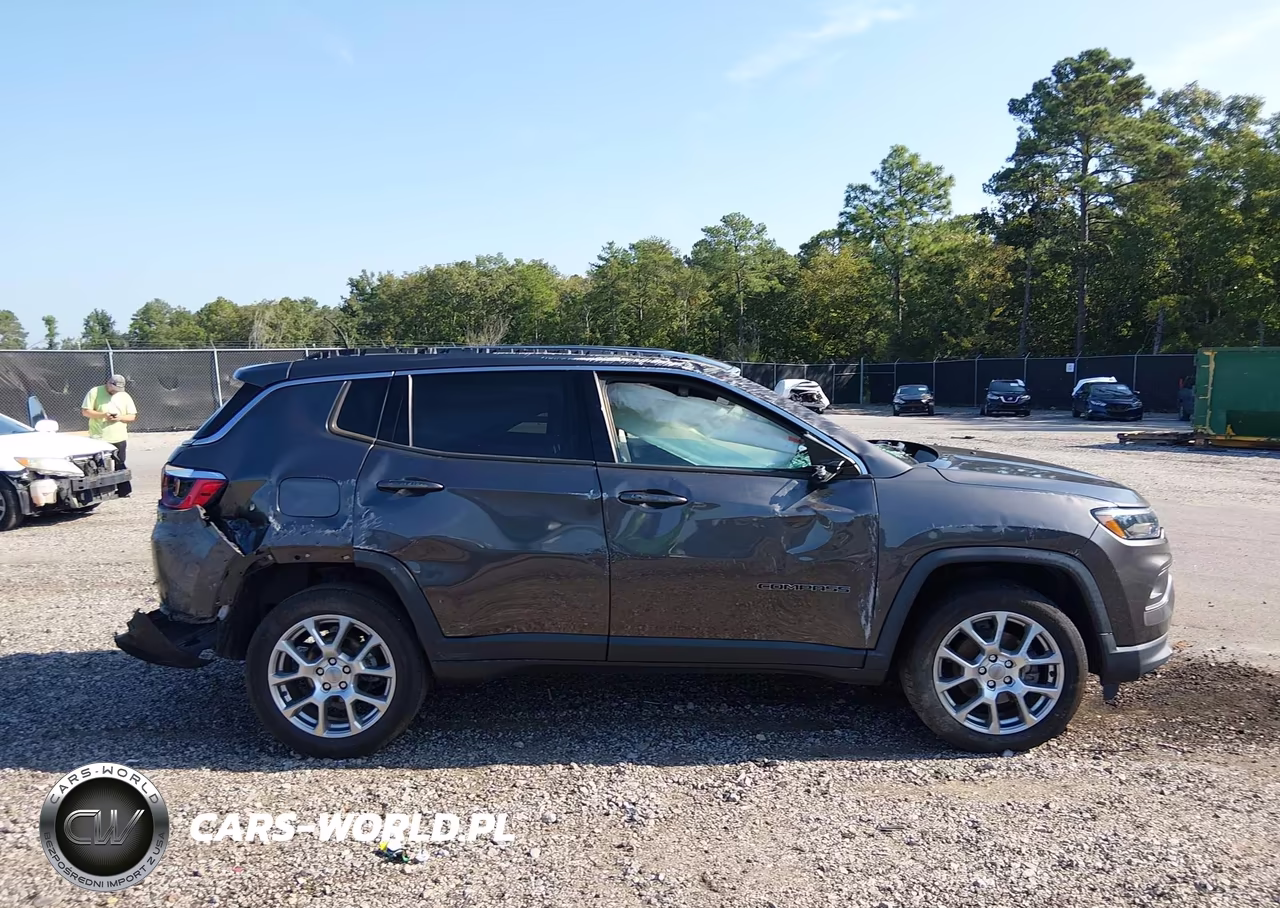 2022 Jeep Compass Latitude Lux 4X4 VIN:3C4NJDFB9NT134891 - 13