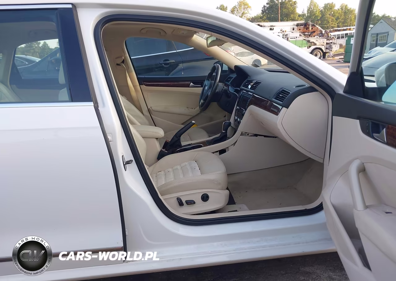 2013 Volkswagen Passat 3.6L V6 Sel Premium VIN:1VWCM7A31DC012310 - 5
