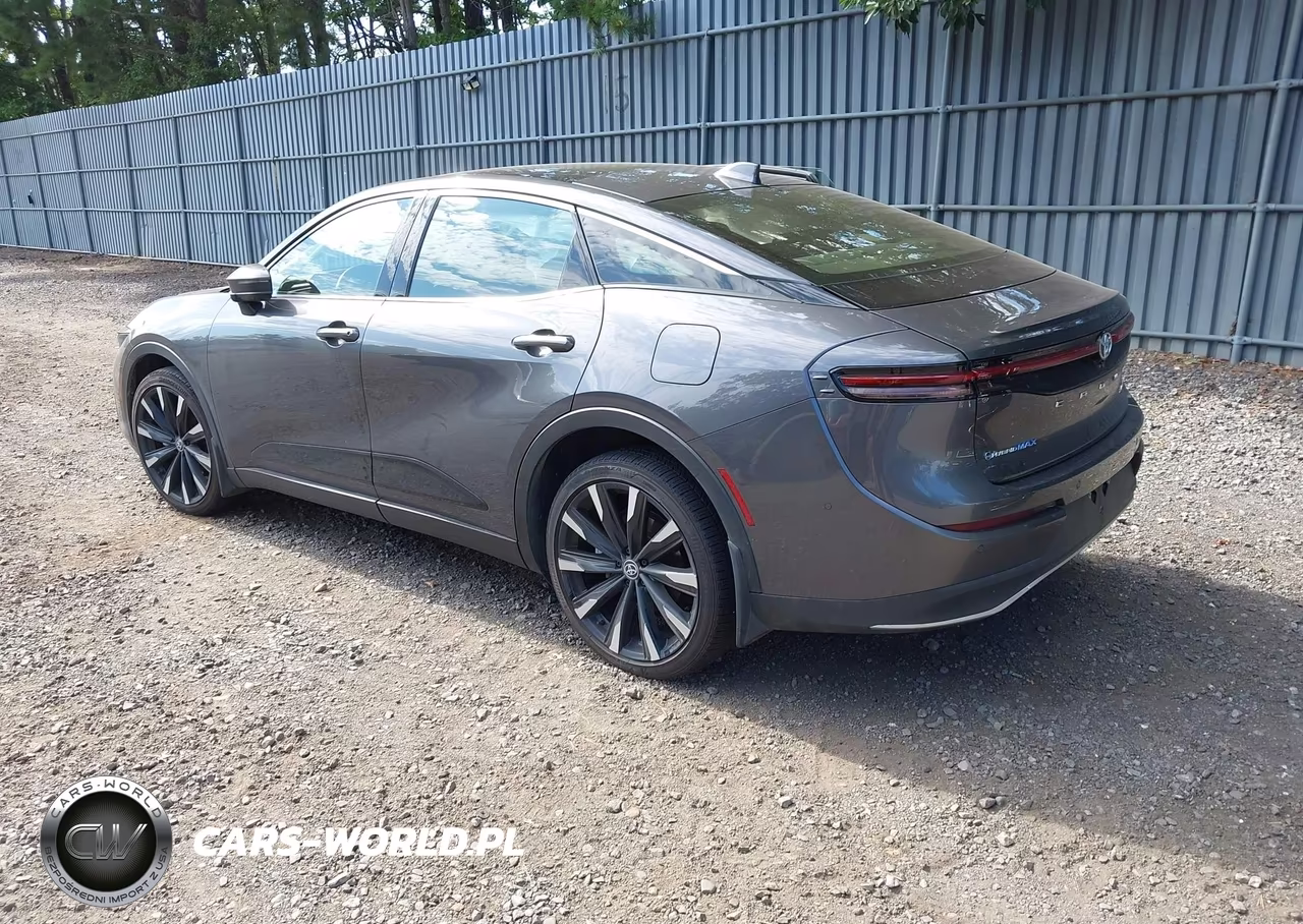 2024 Toyota Crown Platinum VIN:JTDAFAAF9R3006399 - 3