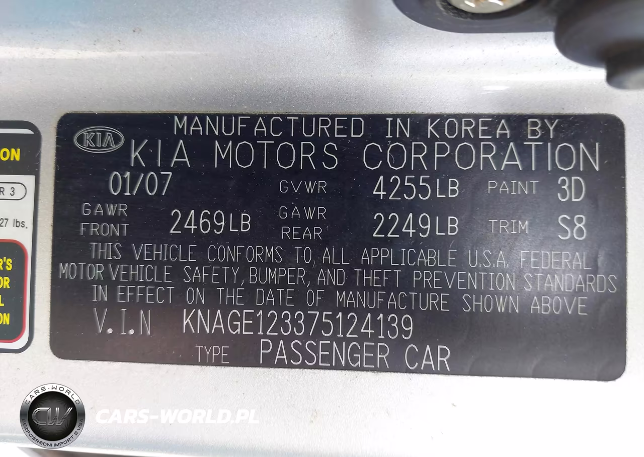 2007 Kia Optima Lx VIN:KNAGE123375124139 - 9