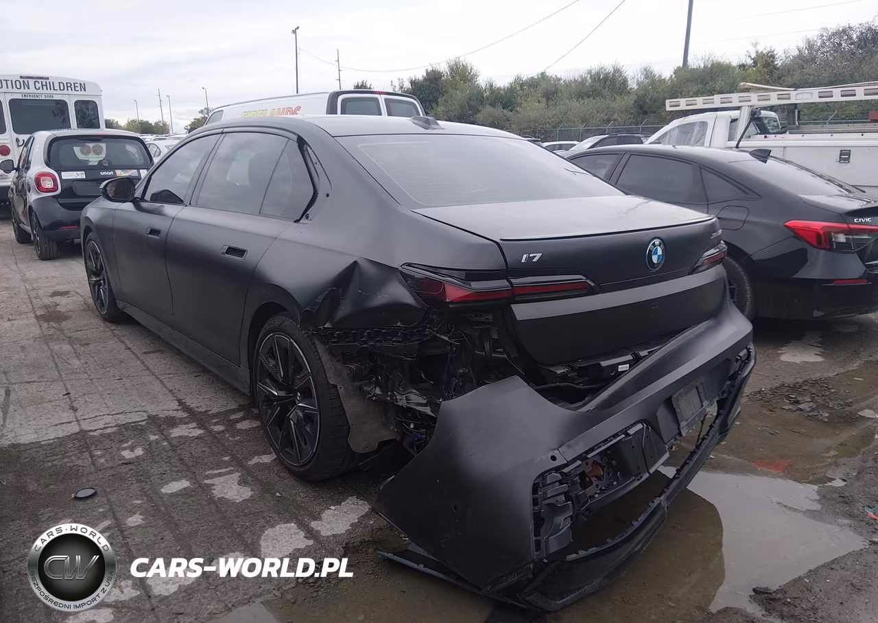 2023 BMW I7 xDrive60 VIN:WBY53EJ07PCN64129 - 3
