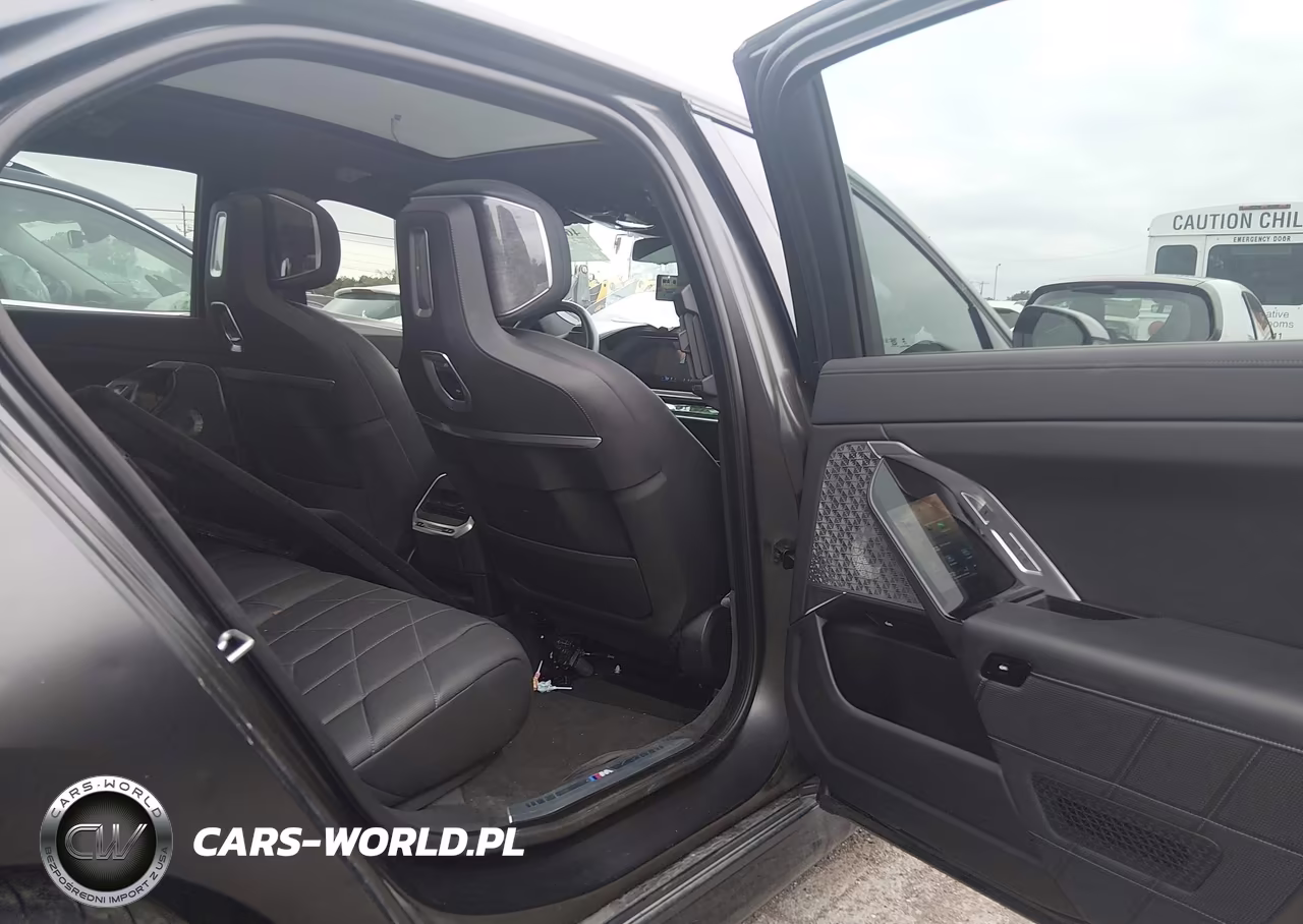 2023 BMW I7 xDrive60 VIN:WBY53EJ07PCN64129 - 8