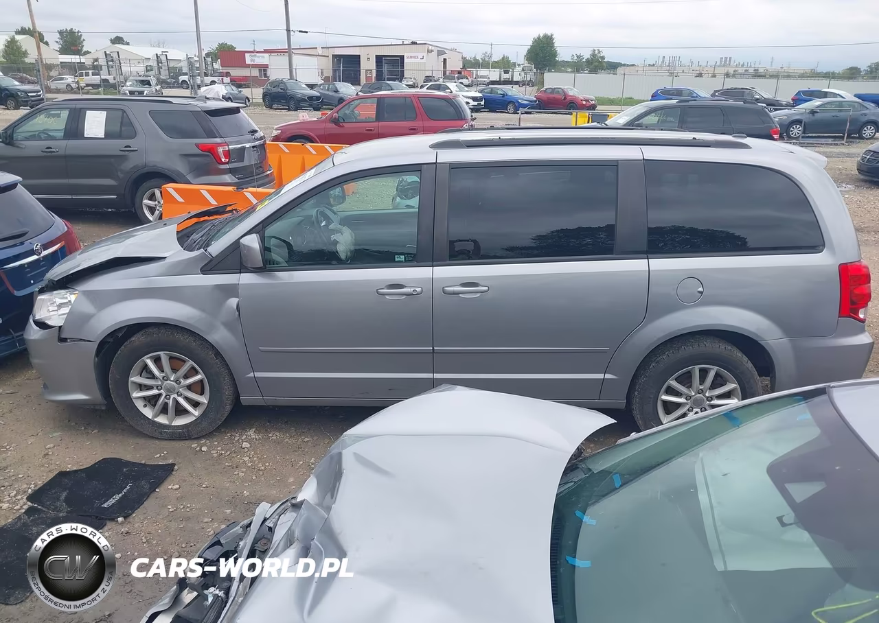 2015 Dodge Grand Caravan Sxt VIN:2C4RDGCG3FR658875 - 14