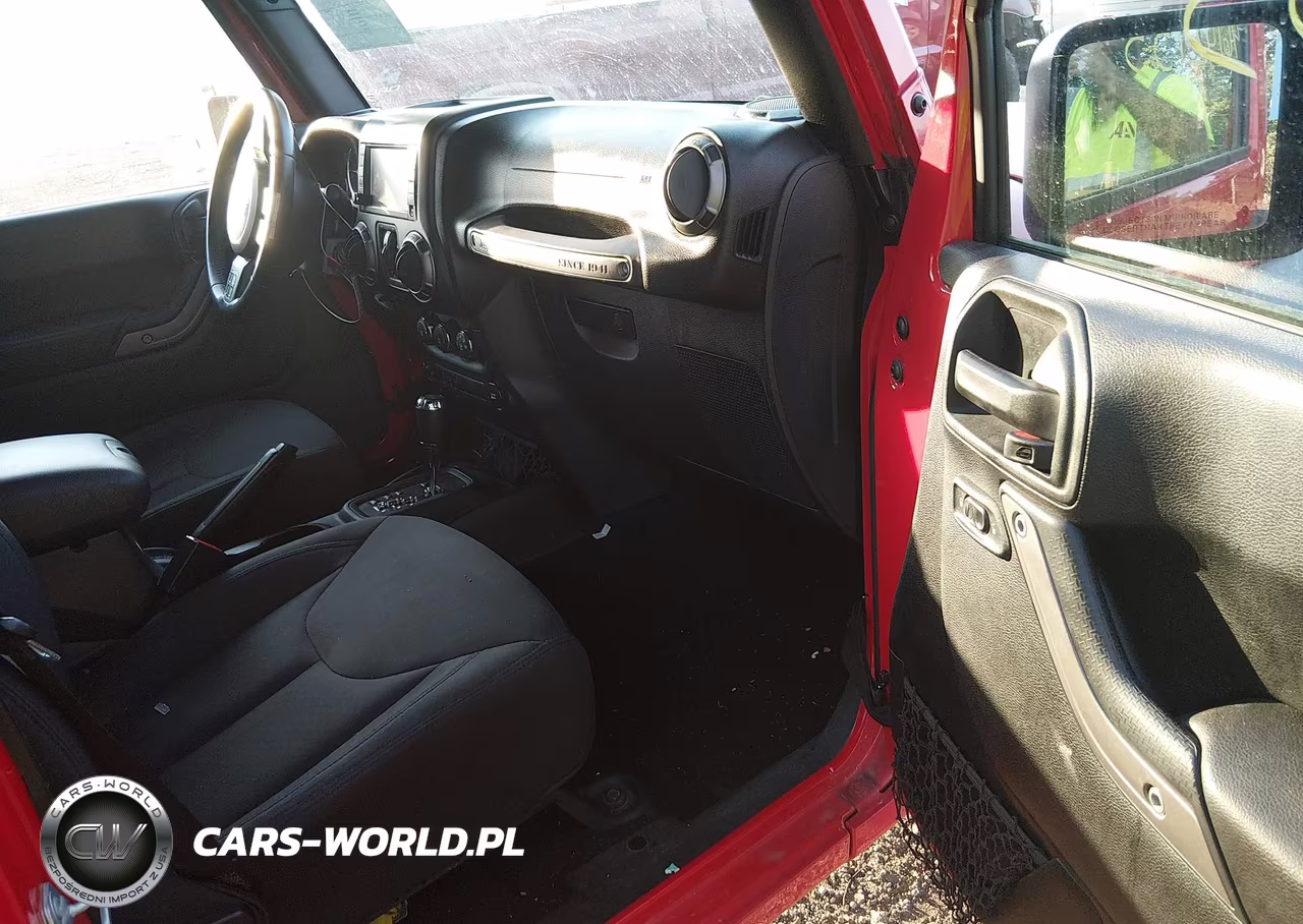 2018 Jeep Wrangler Jk Unlimited Sport S 4X4 VIN:1C4BJWDG8JL815689 - 5