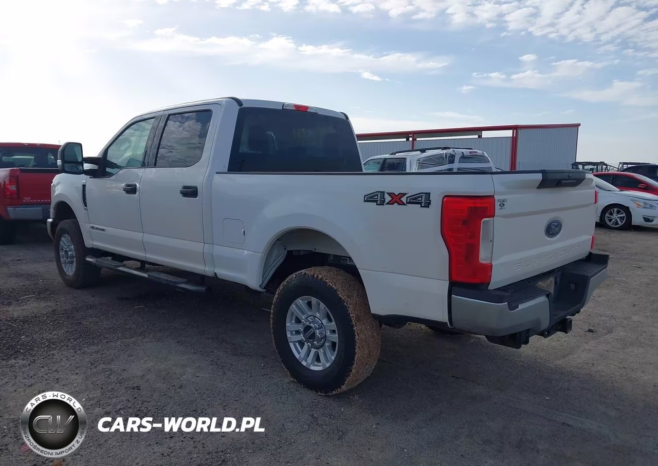 2019 Ford F-250 Xlt VIN:1FT7W2BT0KEF18275 - 3