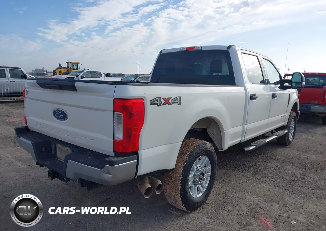 2019 Ford F-250 Xlt VIN:1FT7W2BT0KEF18275 - 4
