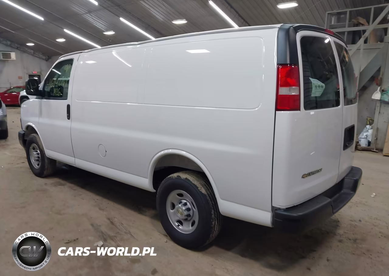 2026 Chevrolet Express Cargo 2500 Regular Wheelbase, Wt, Rwd VIN:1GCWGAFP3T1283718 - 3