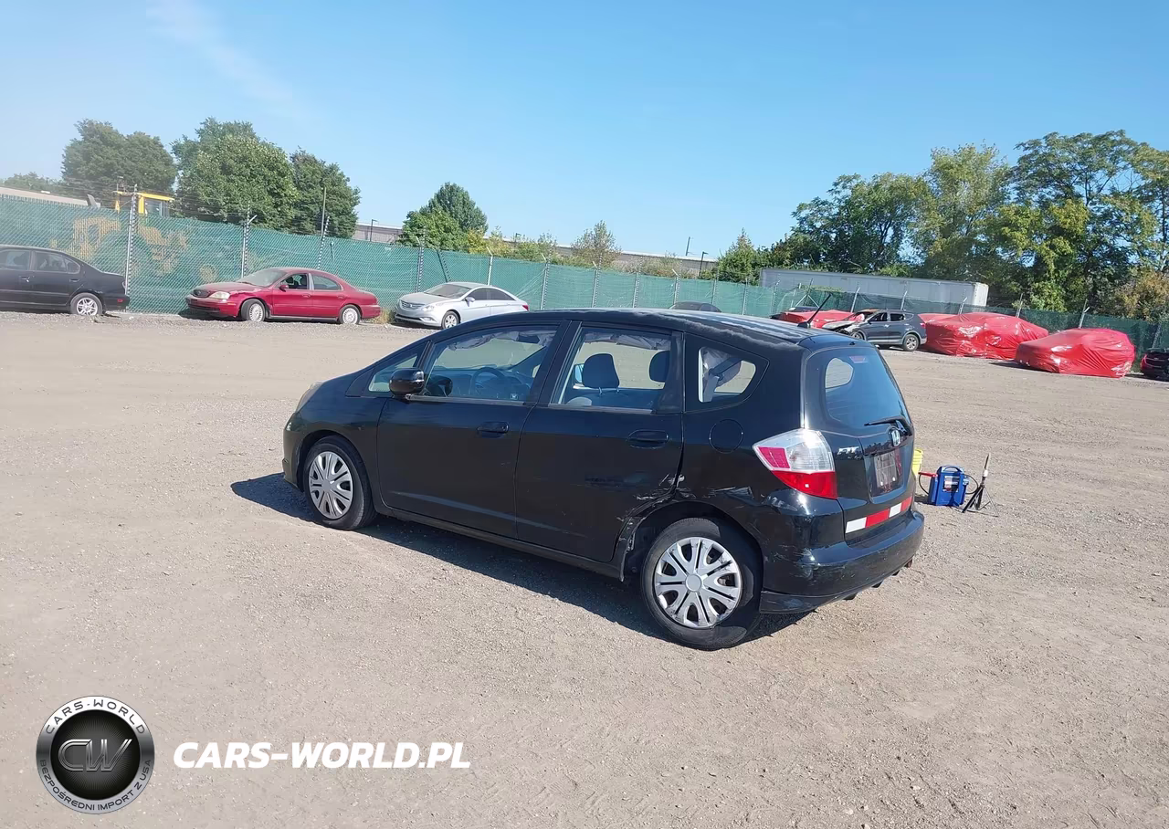 2012 Honda Fit VIN:JHMGE8H35CS004887 - 3