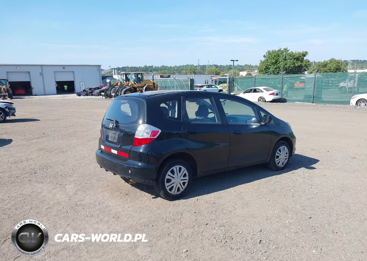 2012 Honda Fit VIN:JHMGE8H35CS004887 - 4