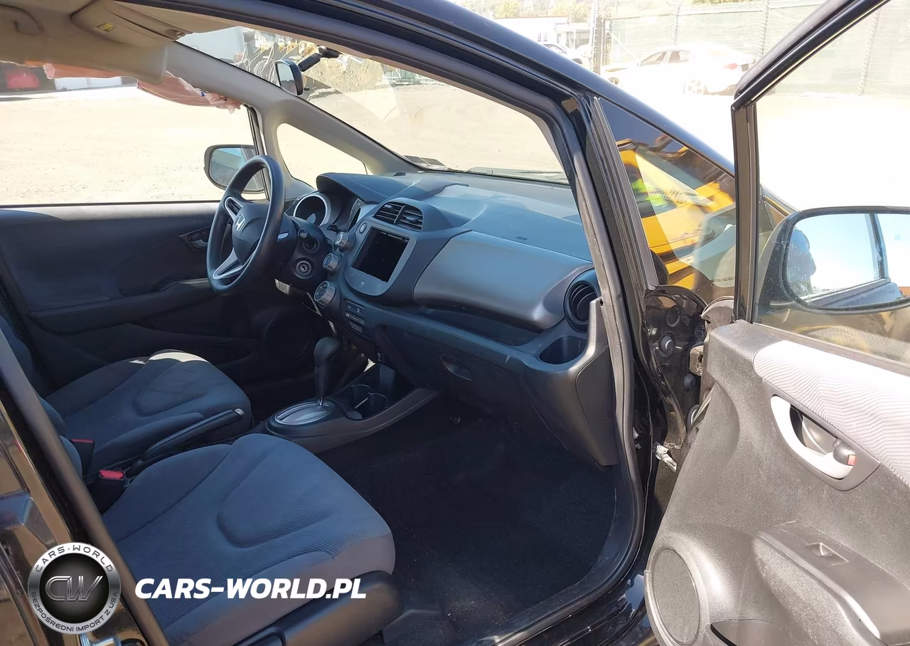2012 Honda Fit VIN:JHMGE8H35CS004887 - 5
