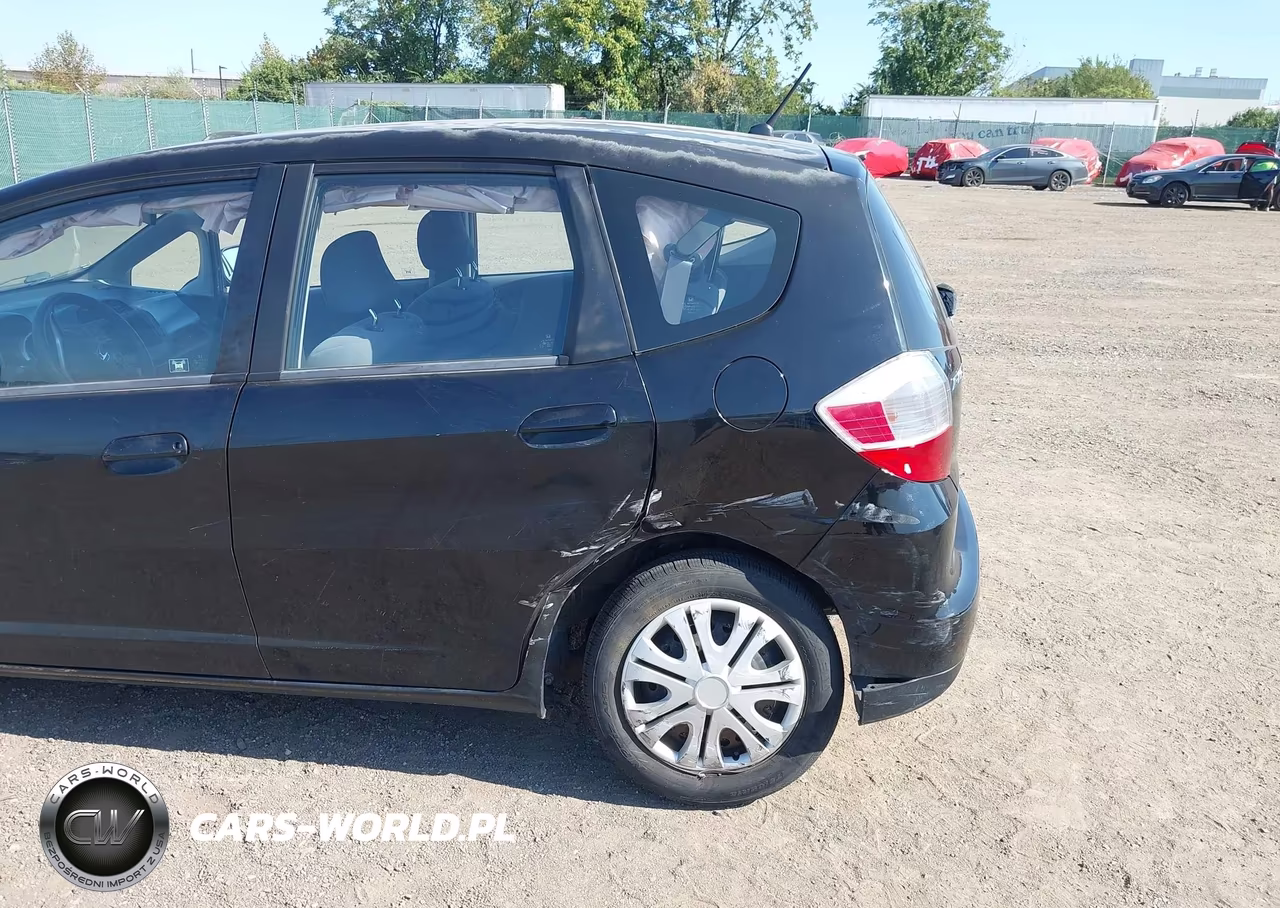2012 Honda Fit VIN:JHMGE8H35CS004887 - 6
