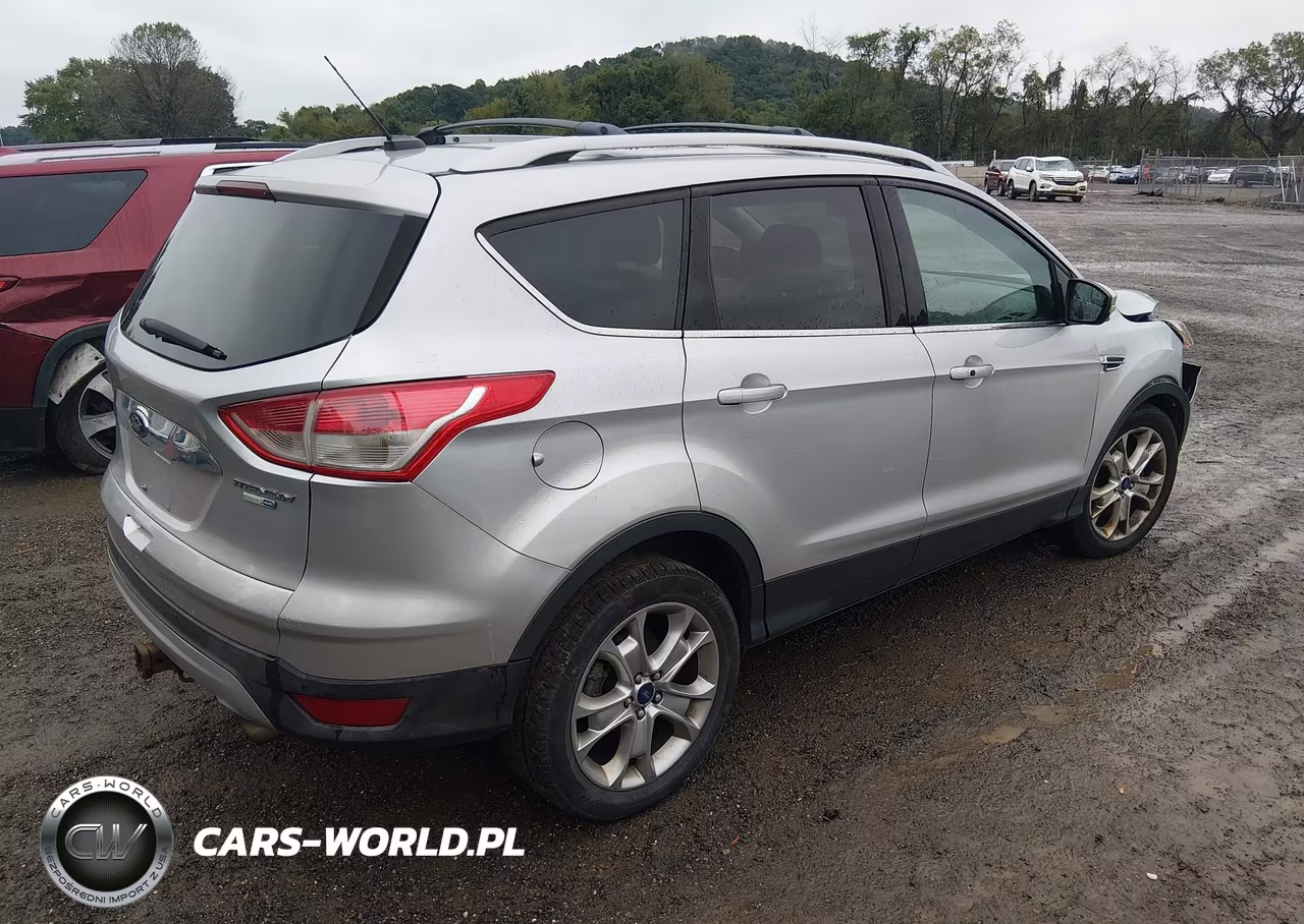 2015 Ford Escape Titanium VIN:1FMCU9J92FUB21435 - 4