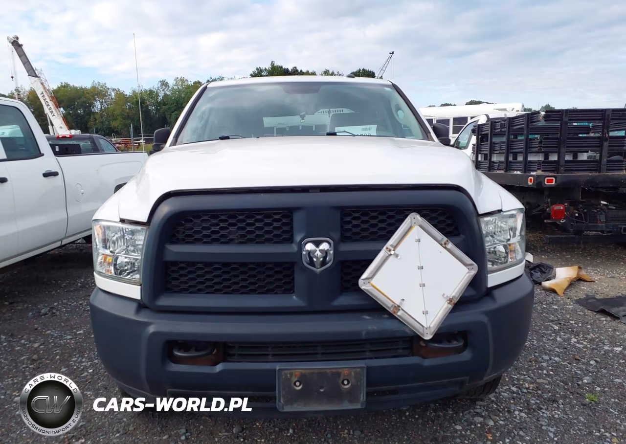 2018 Ram 2500 Tradesman 4X4 8' Box VIN:3C6TR5HT9JG363643 - 13