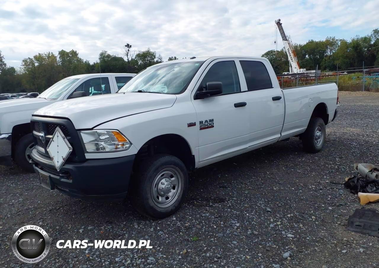 2018 Ram 2500 Tradesman 4X4 8' Box VIN:3C6TR5HT9JG363643 - 2