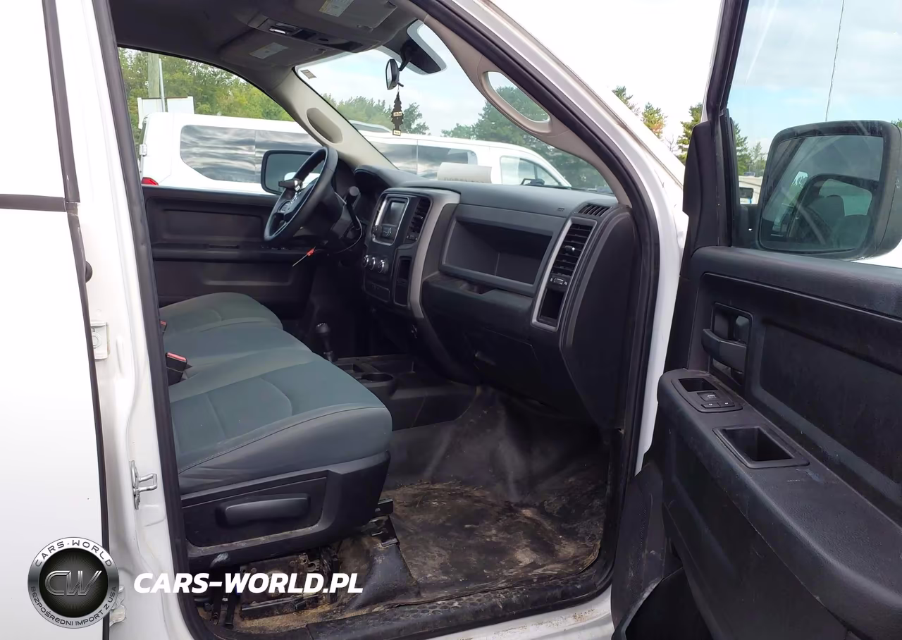2018 Ram 2500 Tradesman 4X4 8' Box VIN:3C6TR5HT9JG363643 - 5