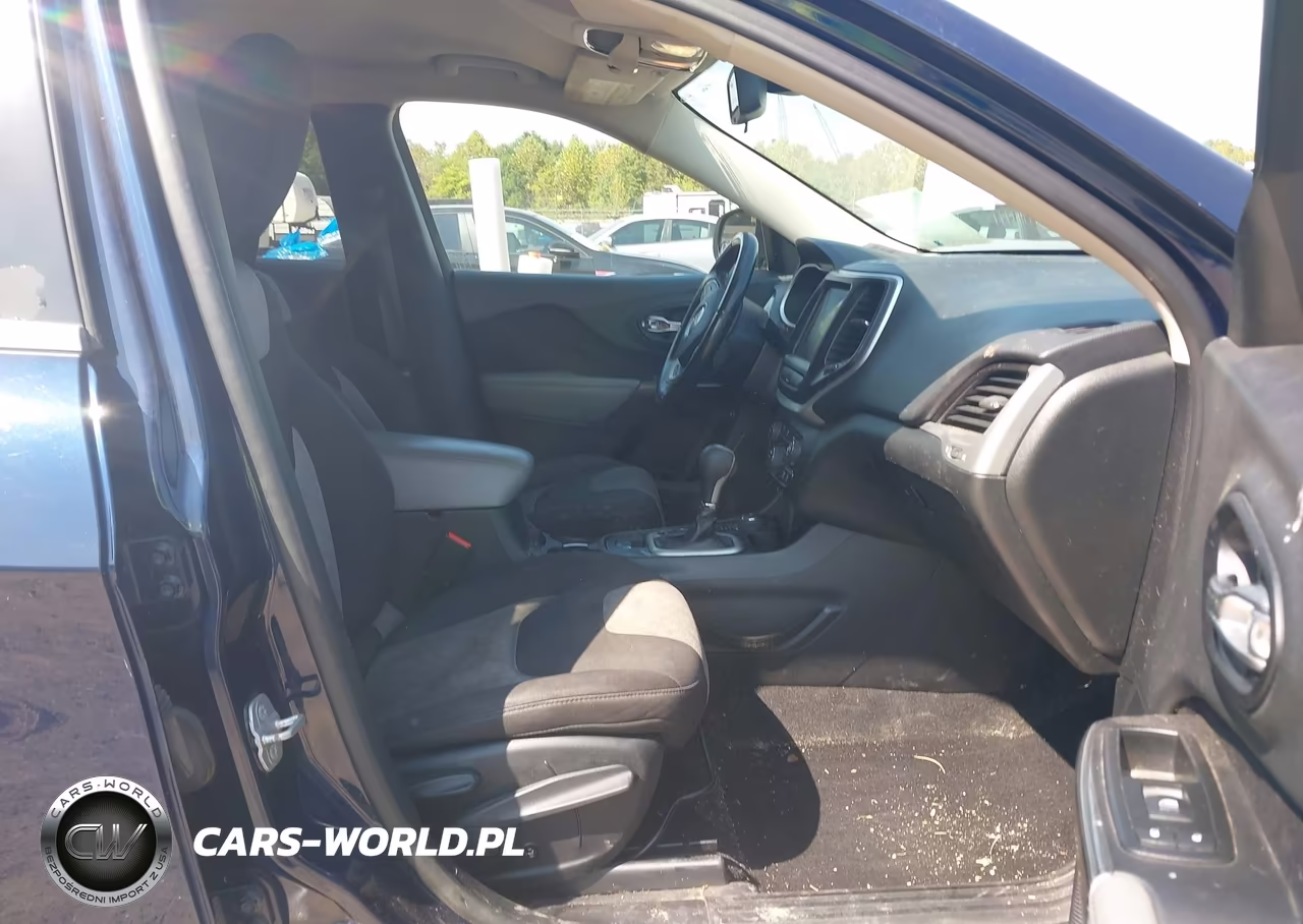 2014 Jeep Cherokee Latitude VIN:1C4PJMCB3EW167831 - 5