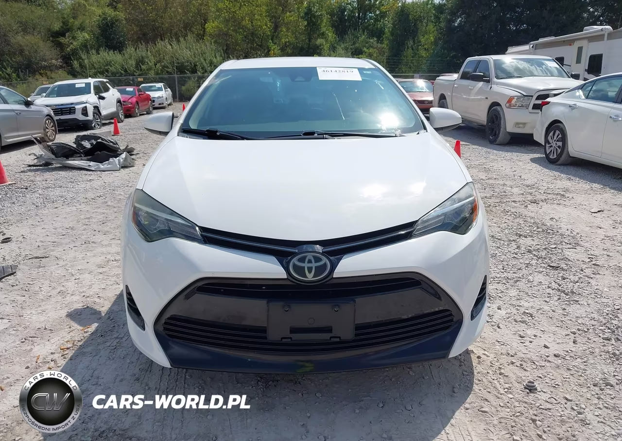 2017 Toyota Corolla Le VIN:5YFBURHE8HP625796 - 12