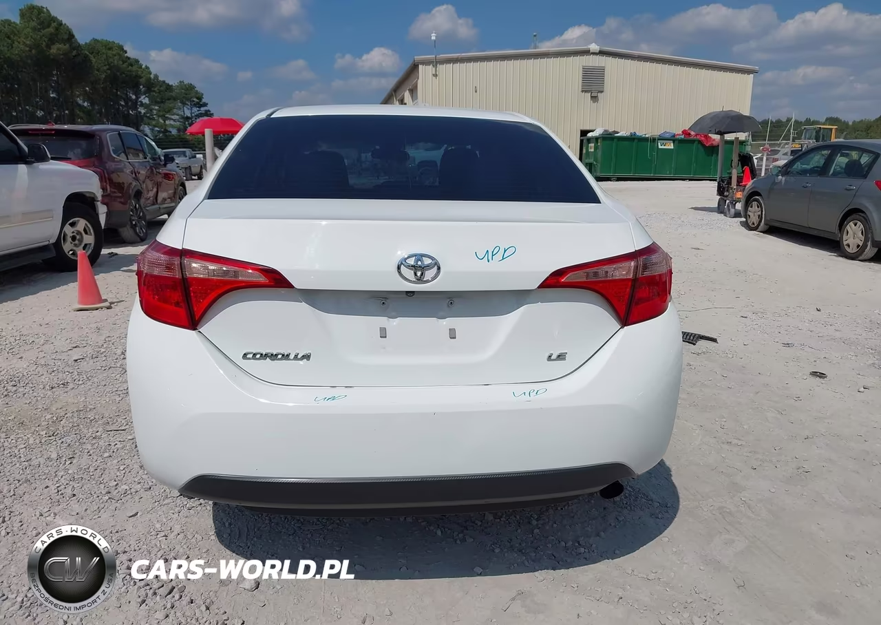 2017 Toyota Corolla Le VIN:5YFBURHE8HP625796 - 16