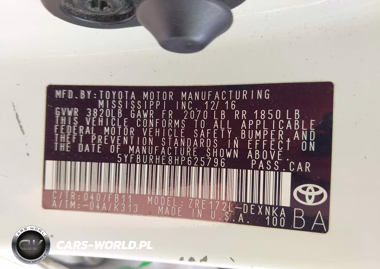 2017 Toyota Corolla Le VIN:5YFBURHE8HP625796 - 9