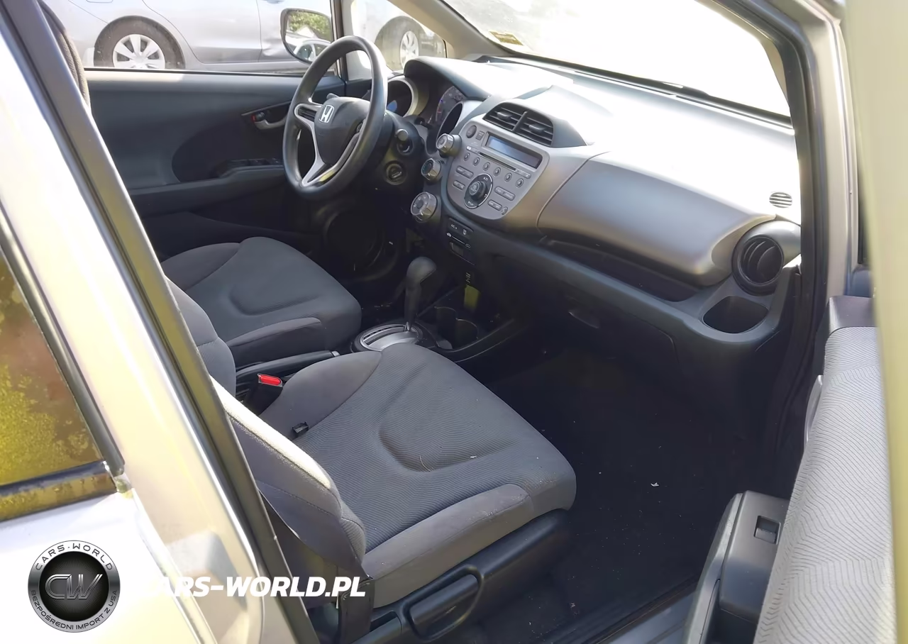 2013 Honda Fit VIN:JHMGE8H30DC024038 - 5