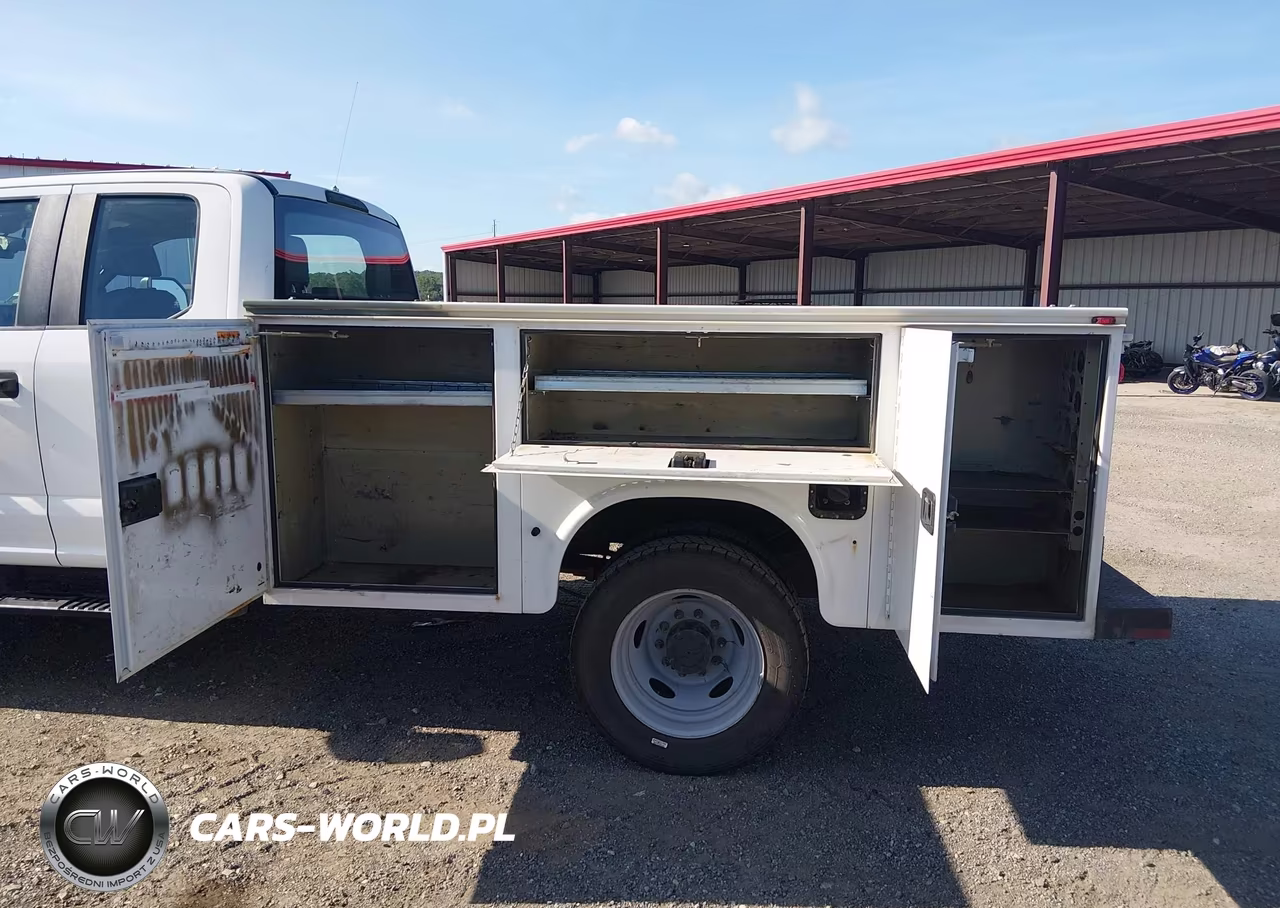 2019 Ford F-550 Chassis Xl VIN:1FD0X5HY1KEC15956 - 12