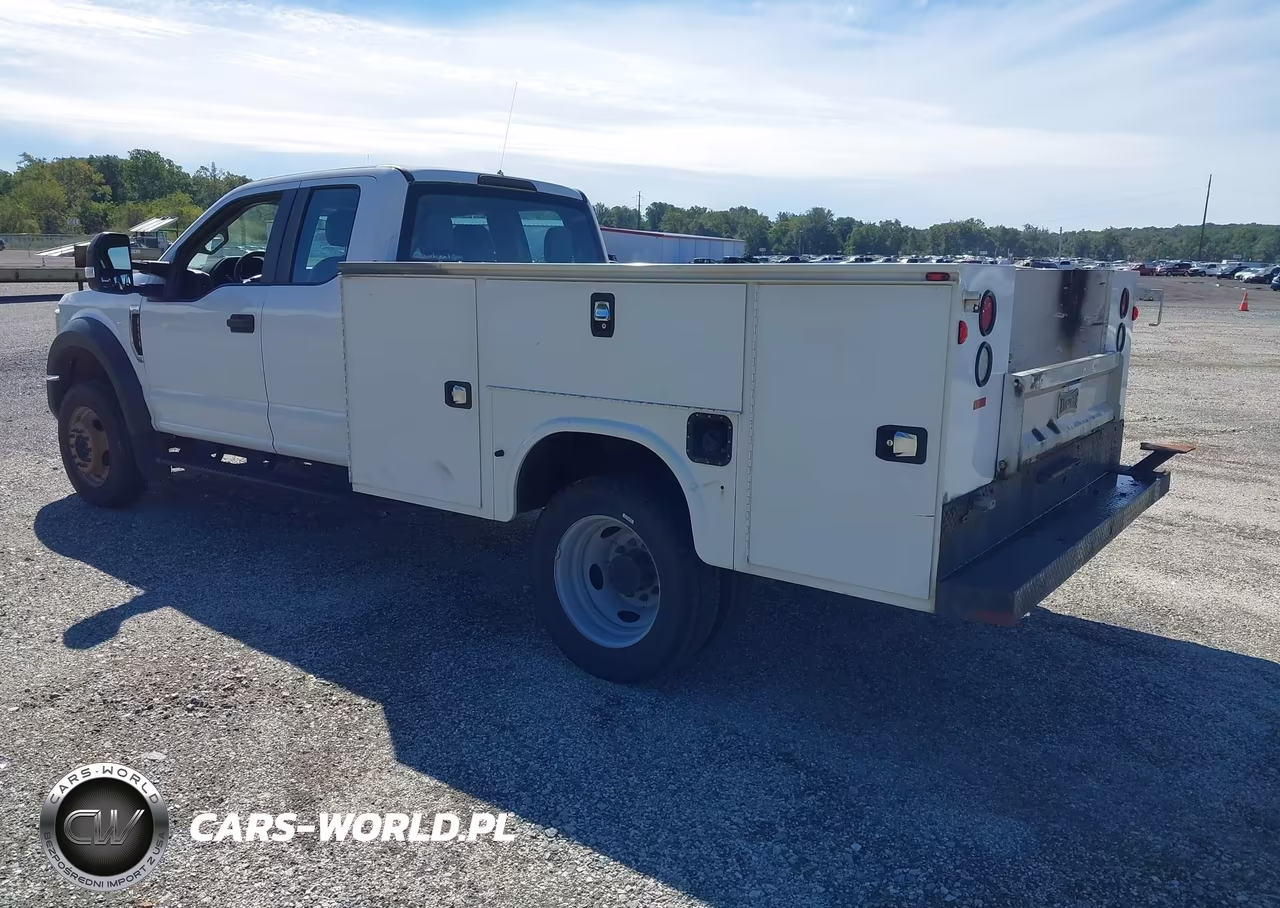 2019 Ford F-550 Chassis Xl VIN:1FD0X5HY1KEC15956 - 3