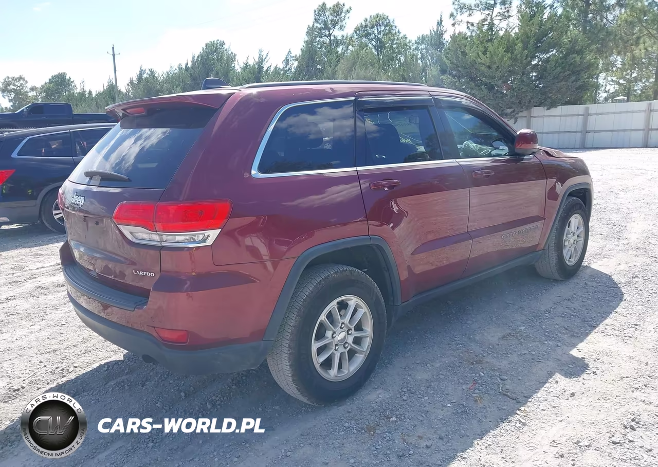 2018 Jeep Grand Cherokee Laredo 4X2 VIN:1C4RJEAG2JC182507 - 4