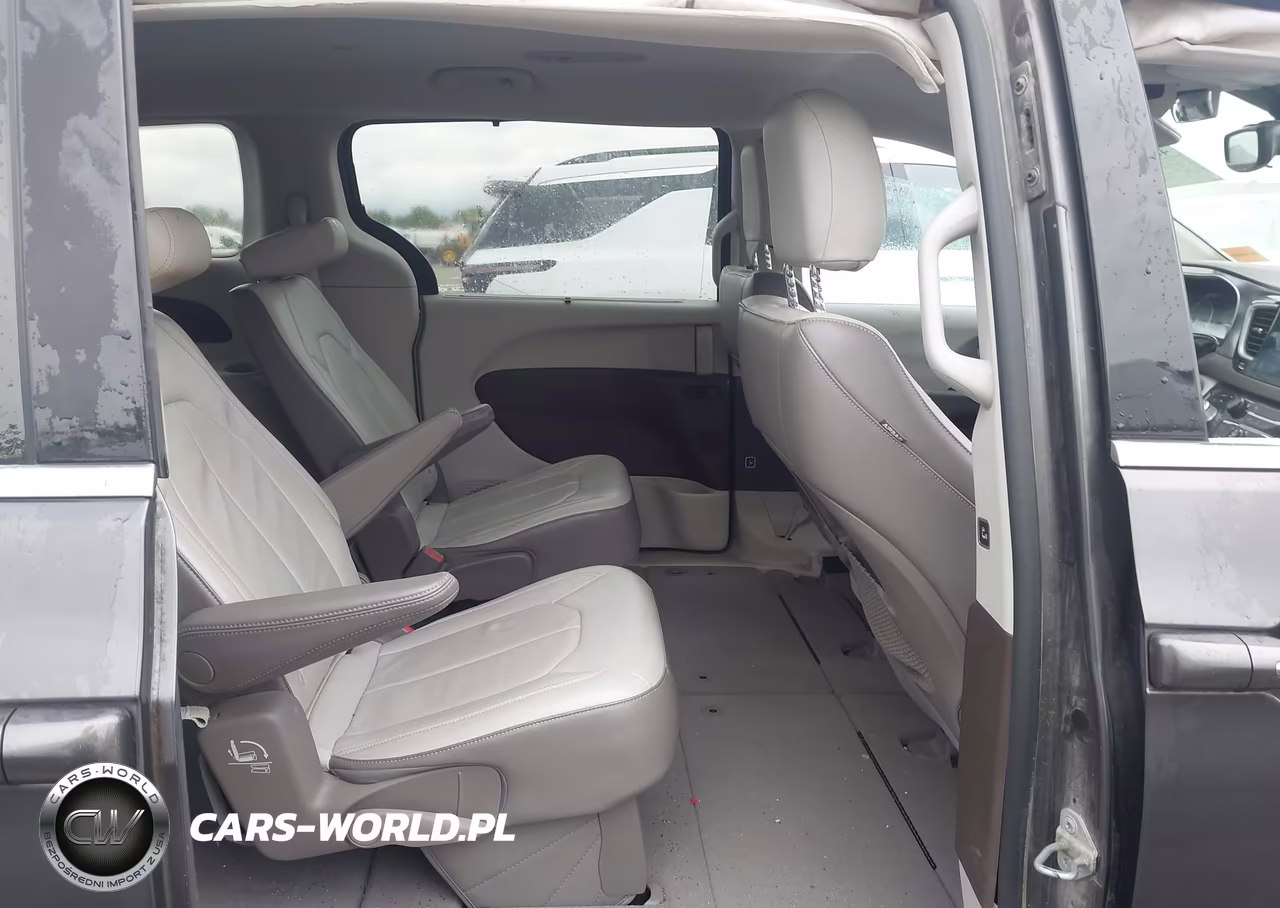 2017 Chrysler Pacifica Touring-L VIN:2C4RC1BG3HR505367 - 8