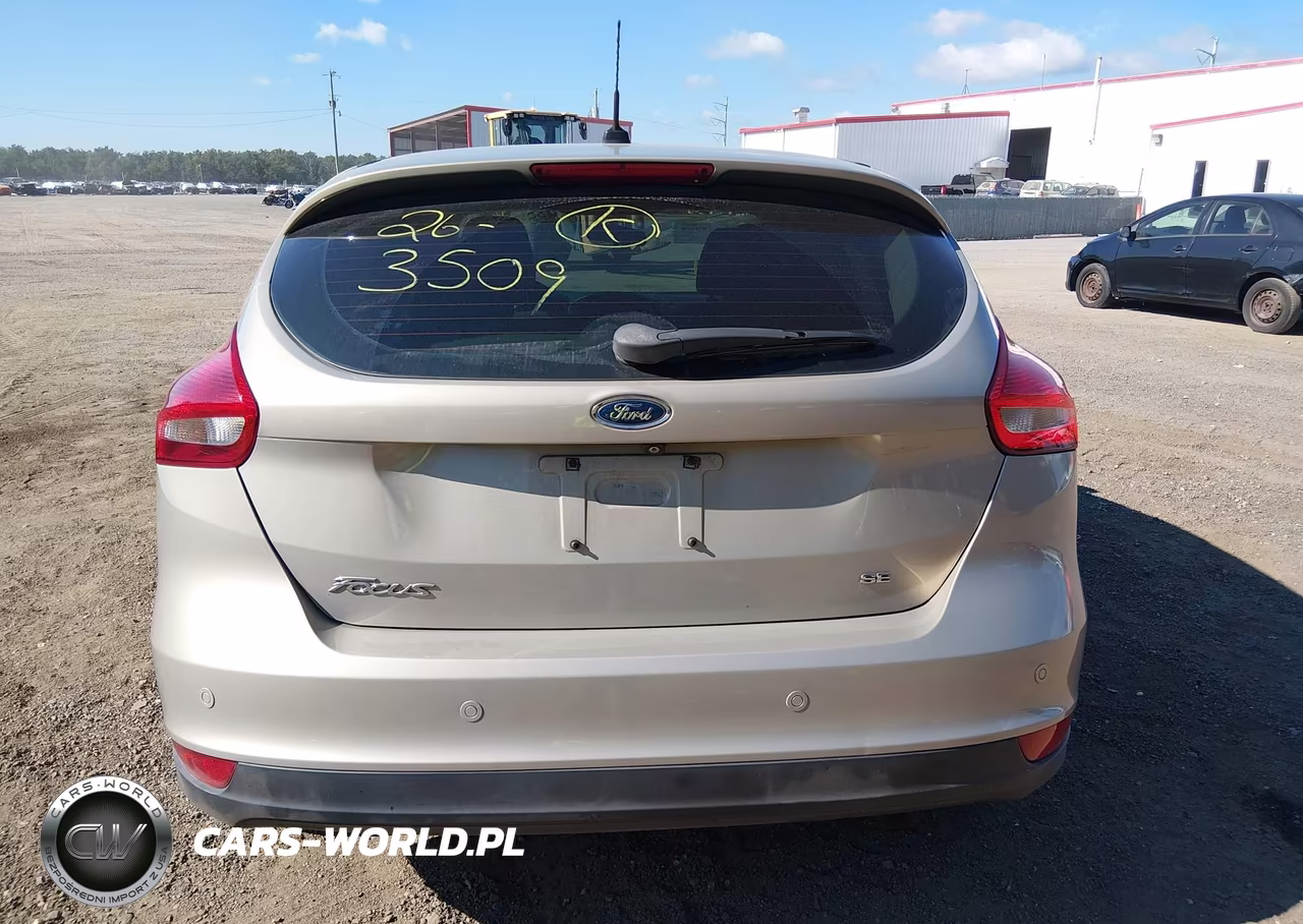 2015 Ford Focus Se VIN:1FADP3K26FL227137 - 16