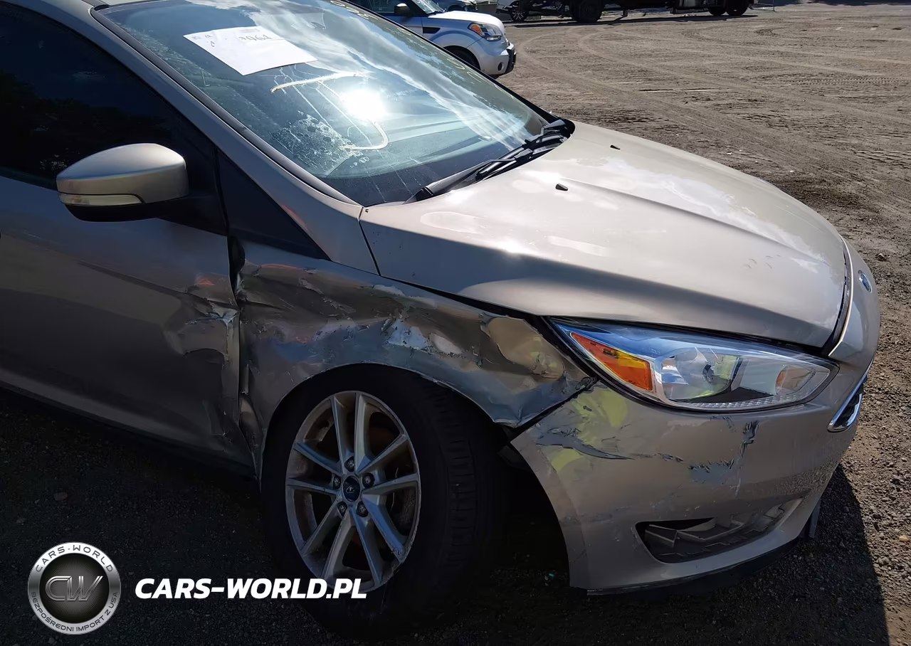 2015 Ford Focus Se VIN:1FADP3K26FL227137 - 6