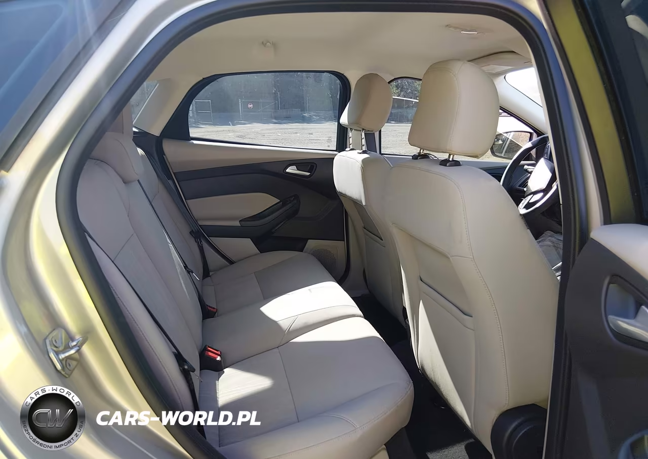 2015 Ford Focus Se VIN:1FADP3K26FL227137 - 8