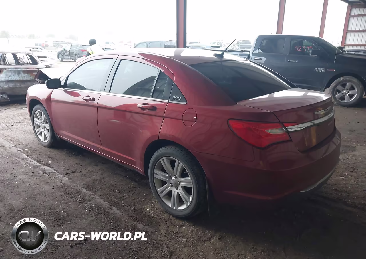 2014 Chrysler 200 Touring VIN:1C3CCBBBXEN195456 - 3
