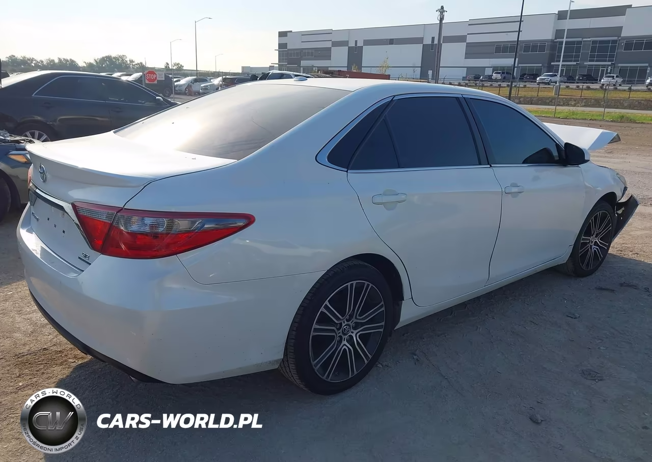 2016 Toyota Camry Se VIN:4T1BF1FKXGU148662 - 4