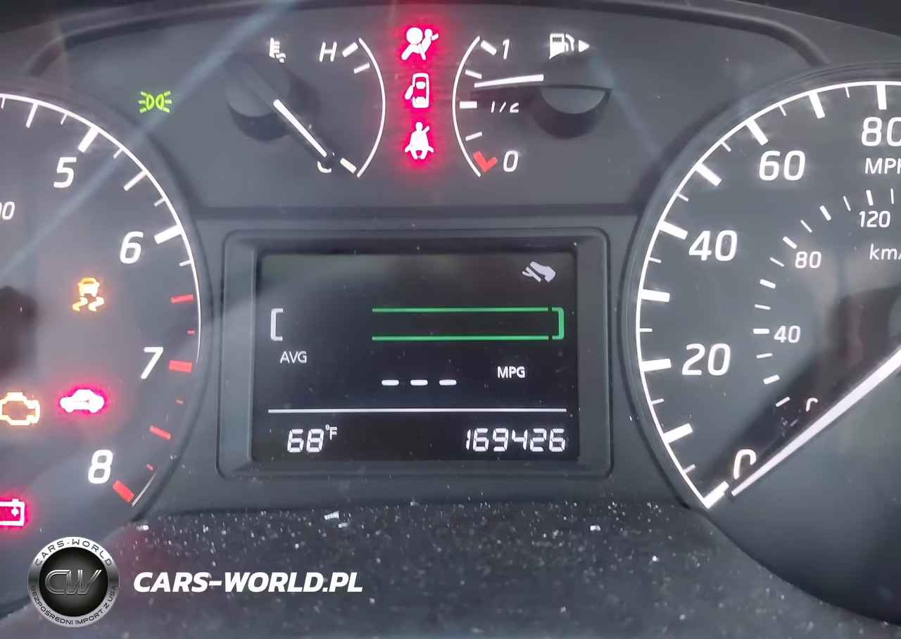 2016 Nissan Sentra S VIN:3N1AB7AP9GY311156 - 16
