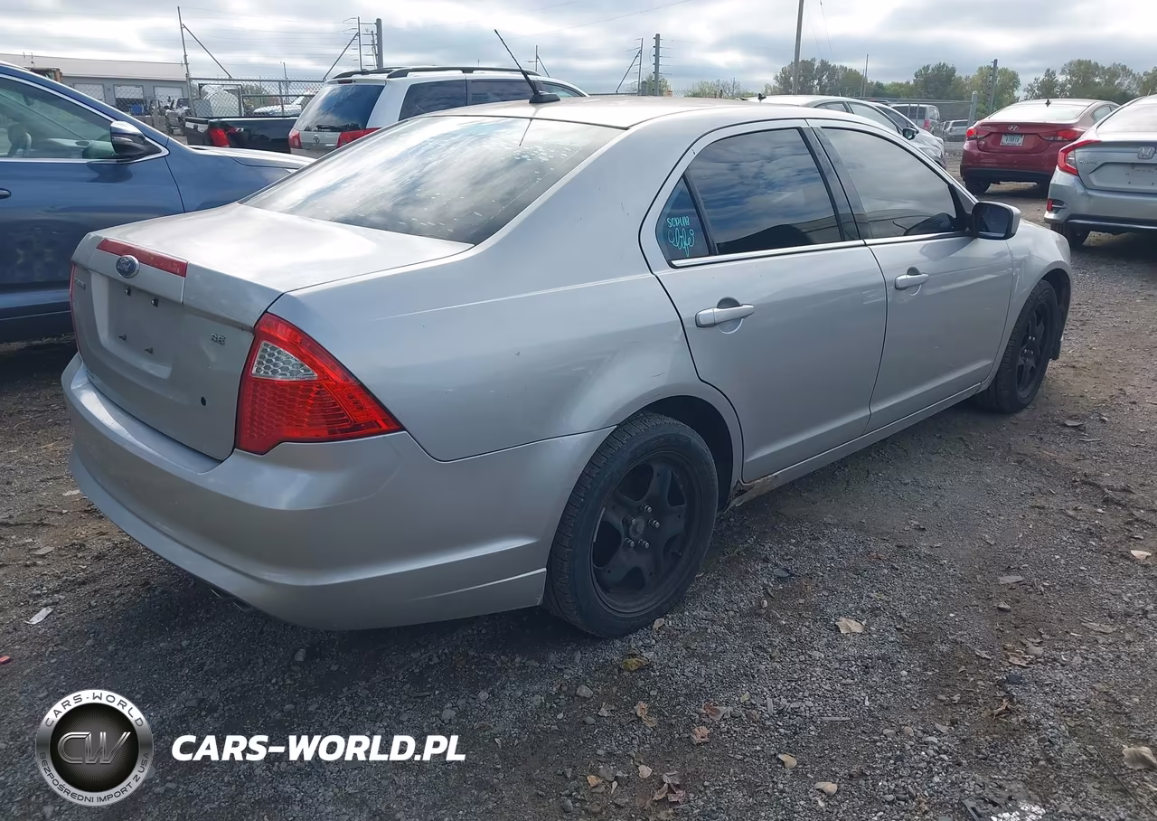 2010 Ford Fusion Se VIN:3FAHP0HA6AR348808 - 4