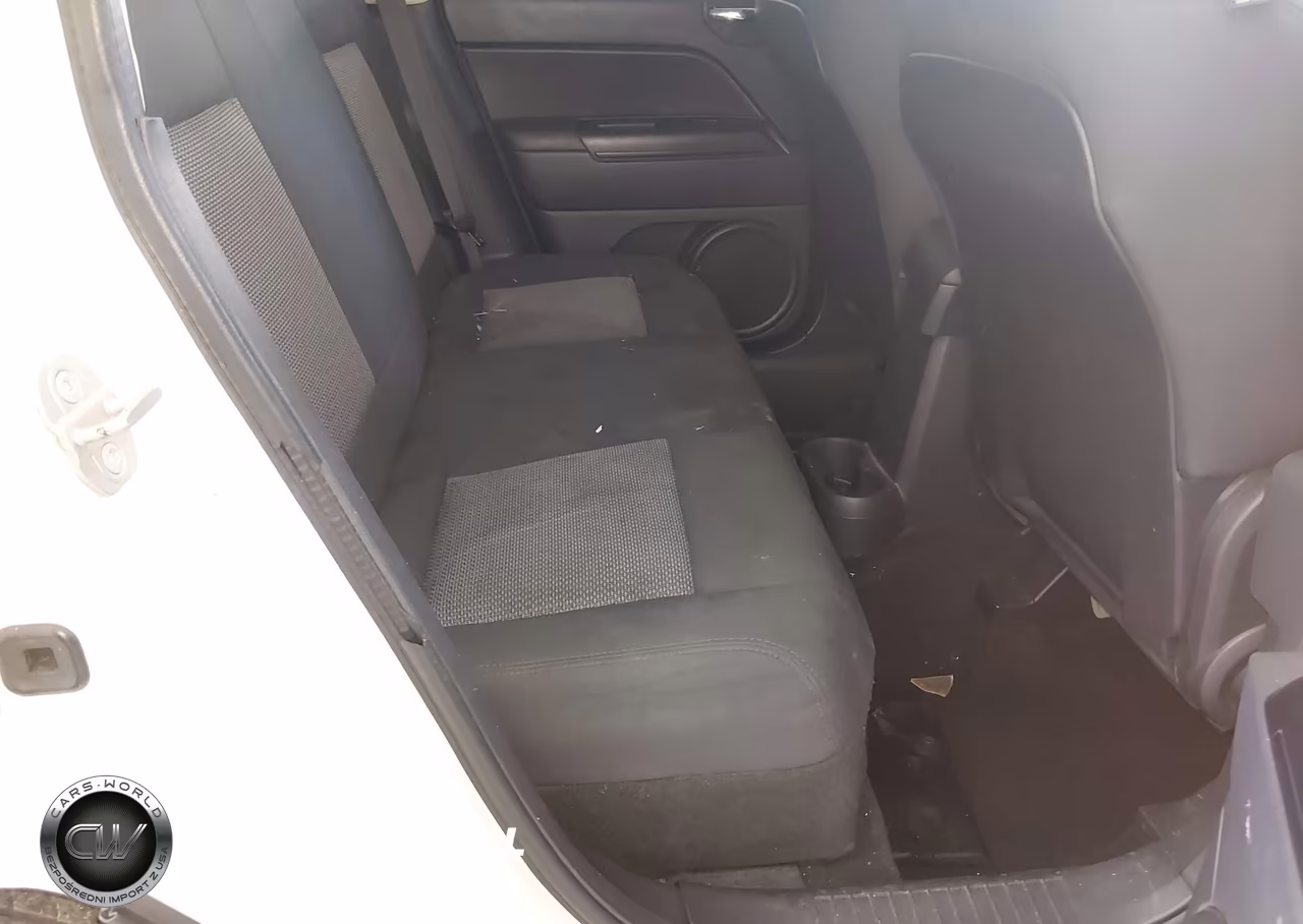 2010 Jeep Patriot Sport VIN:1J4NT2GB7AD556410 - 8