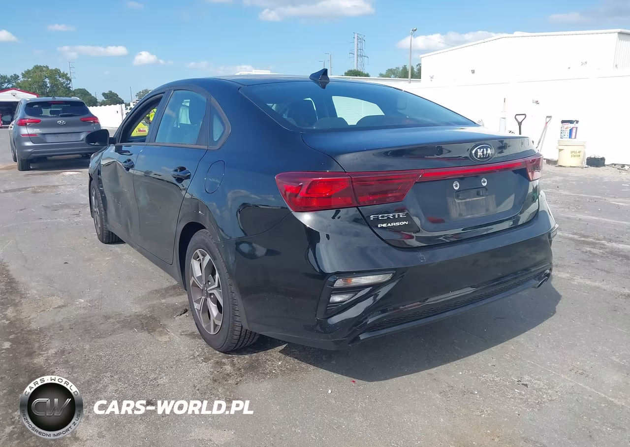 2021 Kia Forte Lxs VIN:3KPF24AD6ME284972 - 3