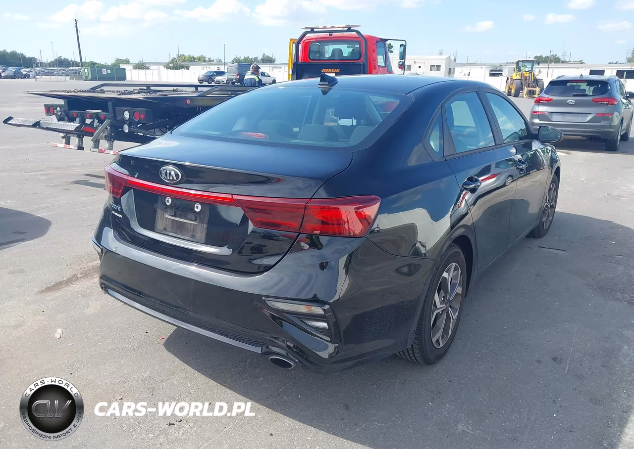 2021 Kia Forte Lxs VIN:3KPF24AD6ME284972 - 4
