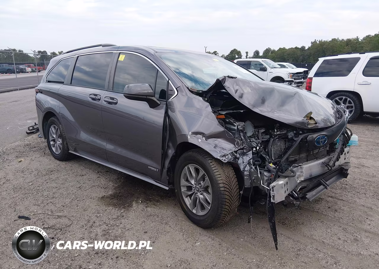 2021 Toyota Sienna Le