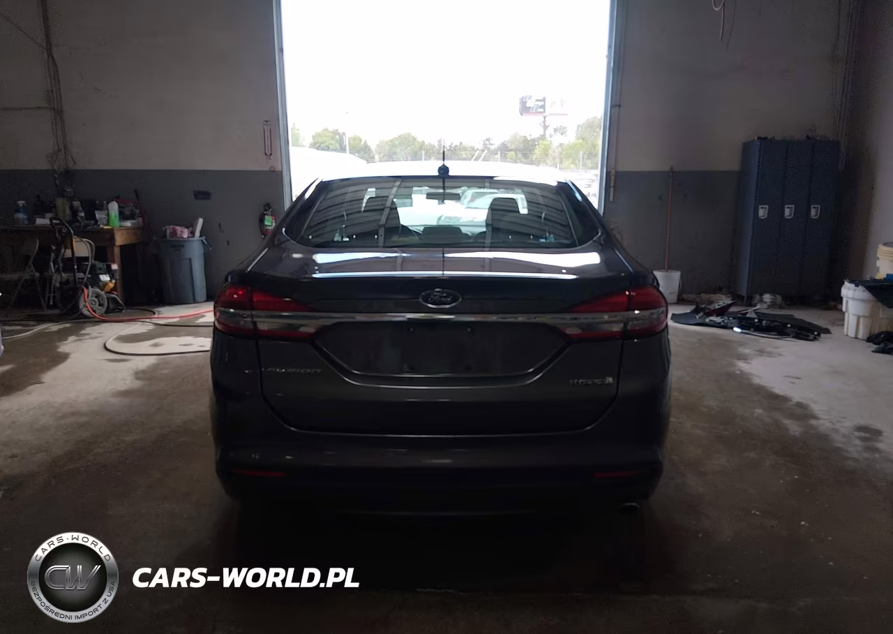 2018 Ford Fusion Hybrid S VIN:3FA6P0UU7JR273690 - 19