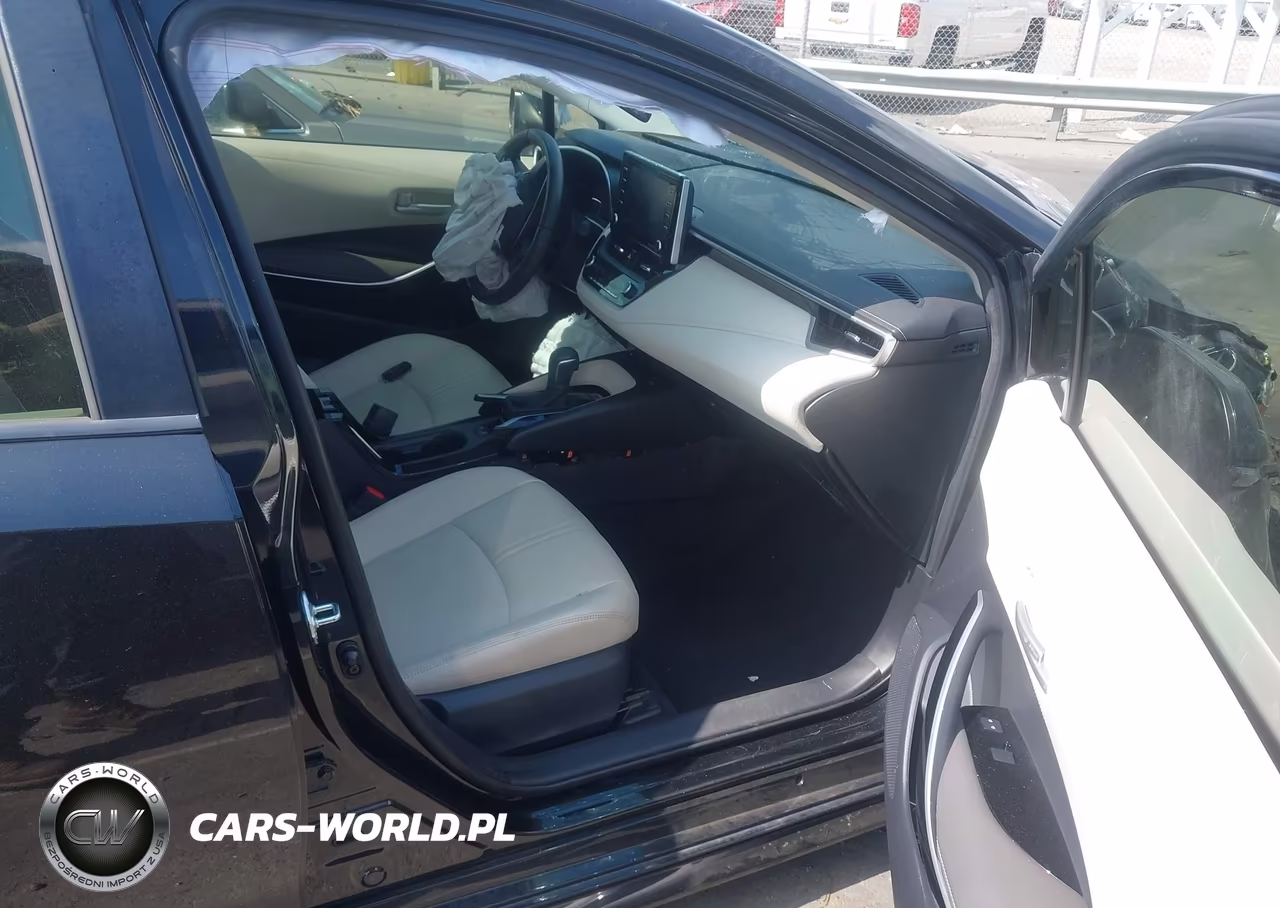 2020 Toyota Corolla Xle VIN:JTDFPRAE6LJ009983 - 5
