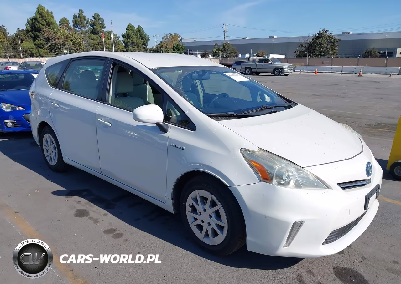 2014 Toyota Prius V Three