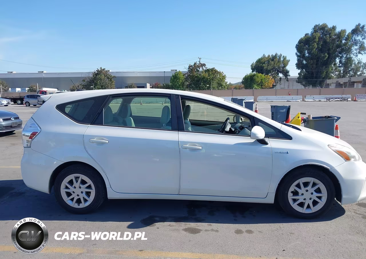 2014 Toyota Prius V Three VIN:JTDZN3EUXE3291439 - 13