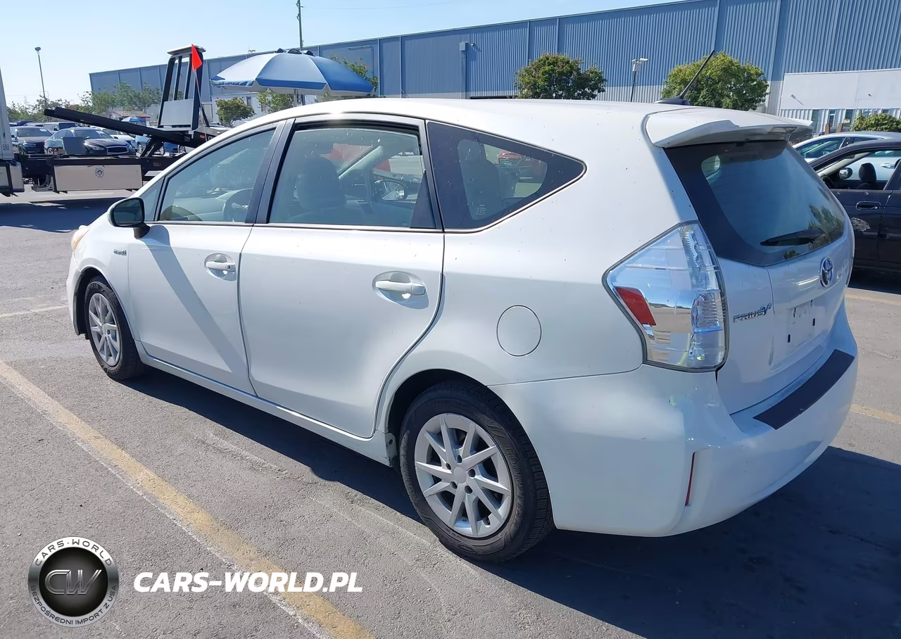 2014 Toyota Prius V Three VIN:JTDZN3EUXE3291439 - 3