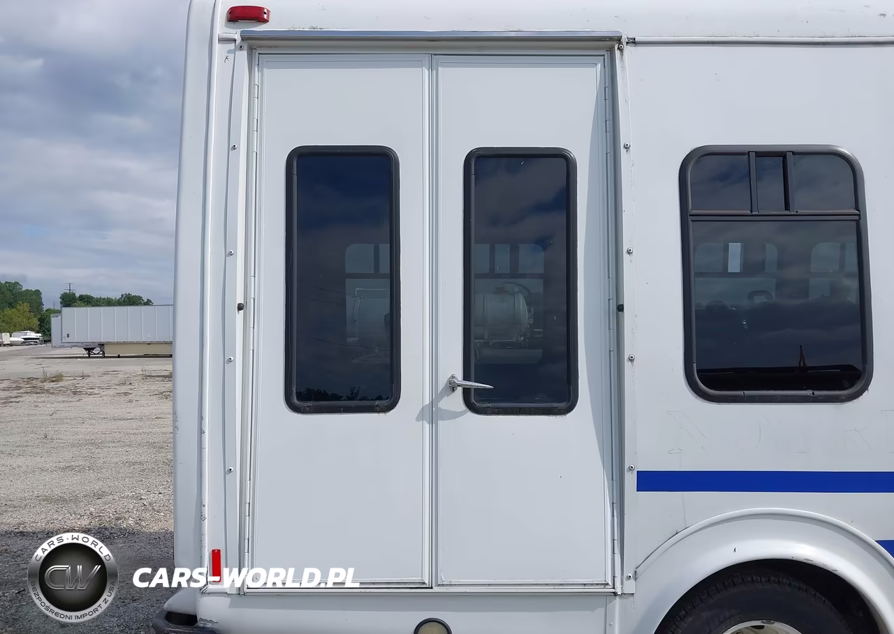 2006 Ford E-350 Cutaway VIN:1FDWE35P26DA28687 - 14