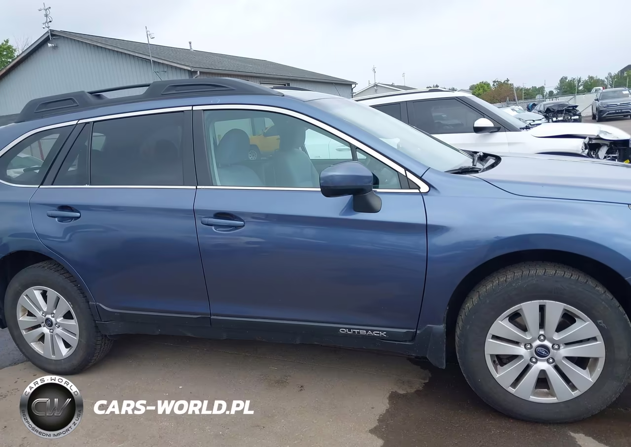 2018 Subaru Outback 2.5I Premium VIN:4S4BSADC6J3362617 - 13