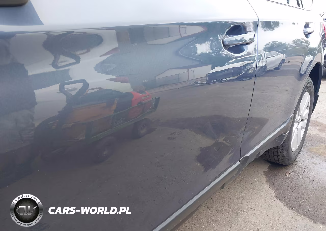 2018 Subaru Outback 2.5I Premium VIN:4S4BSADC6J3362617 - 17
